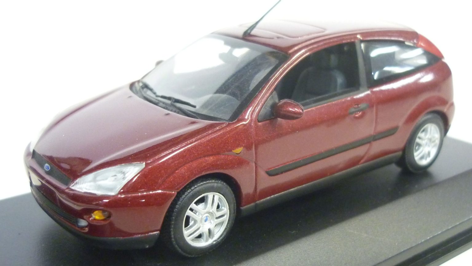 Ford focus 1 43